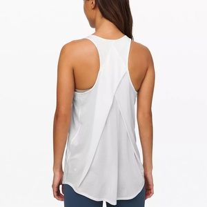 Essential tank white pleated